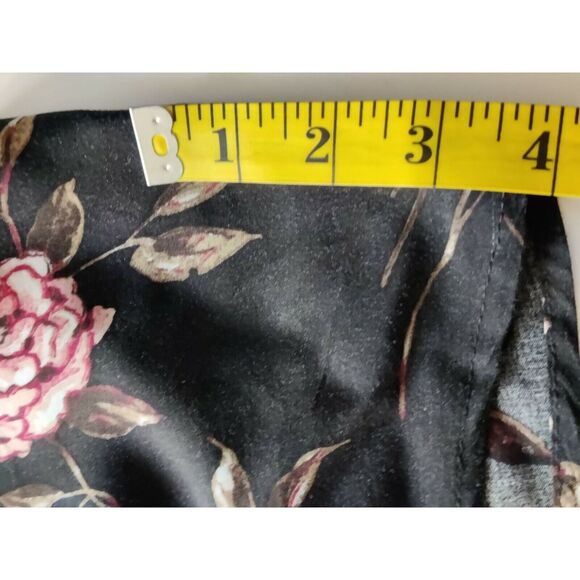 Mimi Chica Floral Elastic Waist Romper Short Sleeve Black Womens Size‎ Medium - Picture 8 of 10